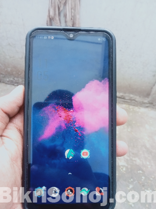 রিয়েলমি c2